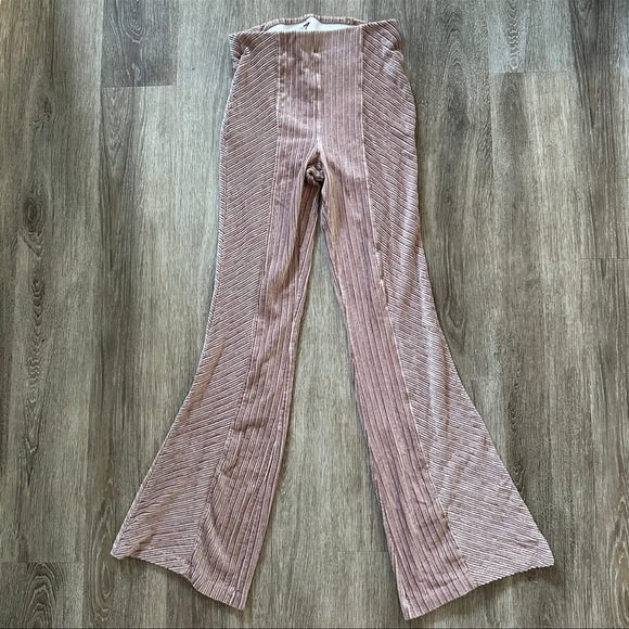 Free People Slim Pull-On Velvet Flare Pants Size Small Blush Pink - Picture 2 of 10